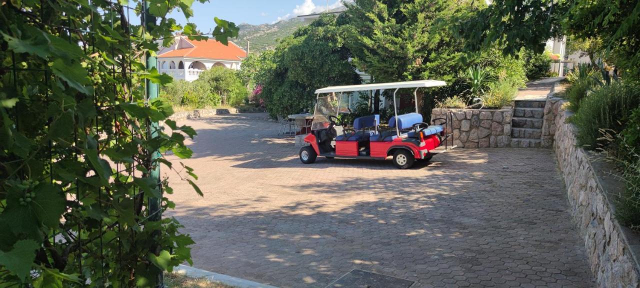 Resort Haus Toma Cesarica Exteriér fotografie